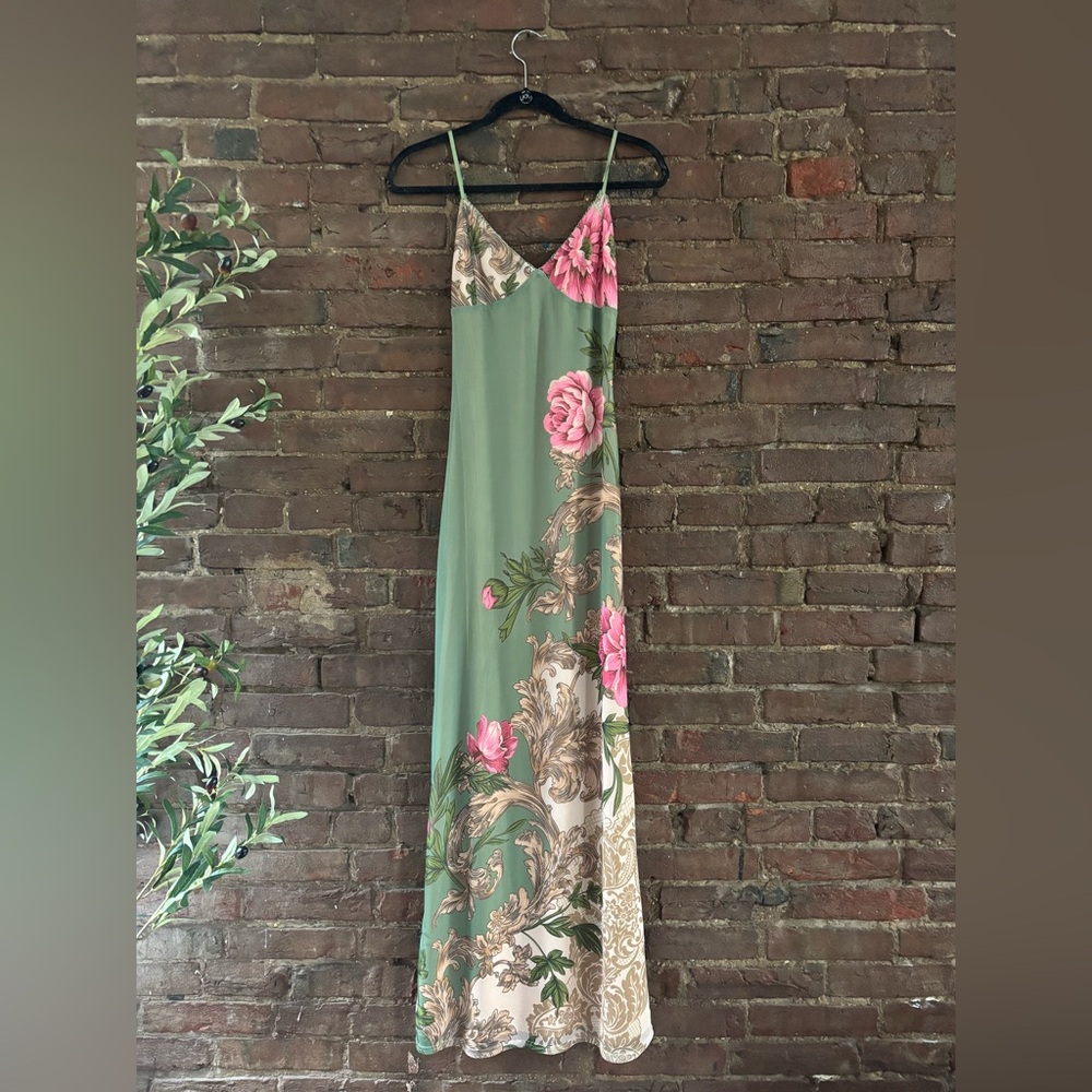 Tiger Mist Julianna Dress Floral - Picture 2 of 8